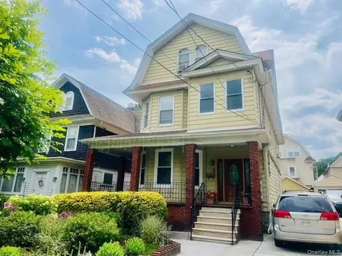 8418 108th St, New York, NY 11418