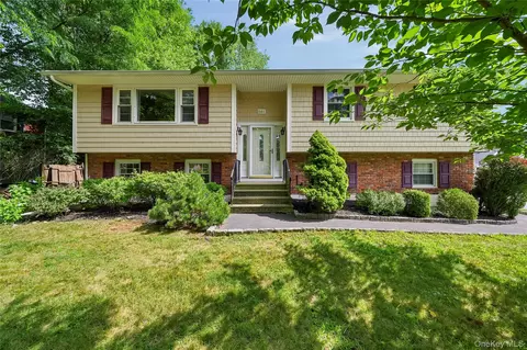 181 Montross Rd, Yorktown, NY 10598