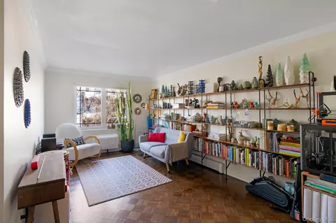 25 Meserole St #3R, Brooklyn, NY 11206