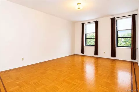 Living - 1289 E 19th St #D4, Brooklyn, NY 11230 photo 1 of 4
