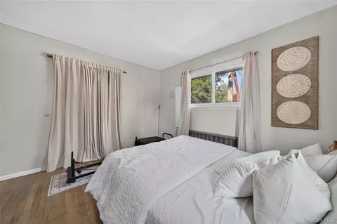 Bedroom - 2136 Spruce St, Baldwin, NY 11510 photo 2 of 5