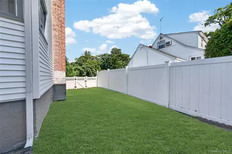 Exterior - 2136 Spruce St, Baldwin, NY 11510 photo 4 of 5