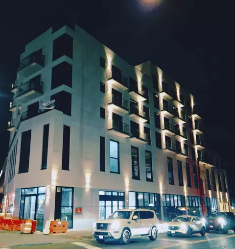 150-02 Northern Blvd #4K, Flushing, NY 11354