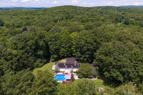 View/Area - 142 Mill St, Wallkill, NY 12589 photo 3 of 4