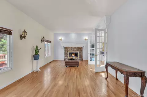 Living - 3 Dover Ct, Wading River, NY 11792 photo 1 of 3