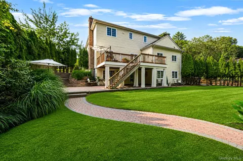 Exterior - 3 Dover Ct, Wading River, NY 11792 photo 6 of 8
