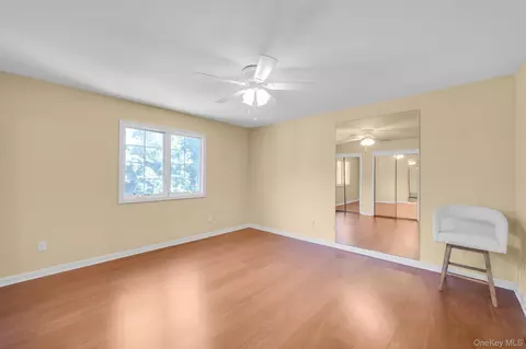 Bedroom - 3 Dover Ct, Wading River, NY 11792 photo 3 of 8