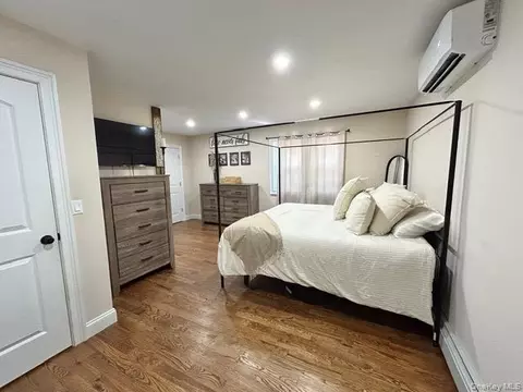 Bedroom - 32 Morris Ave, Patchogue, NY 11772 photo 3 of 6