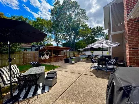 Exterior - 32 Morris Ave, Patchogue, NY 11772 photo 3 of 3