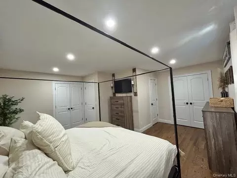 Bedroom - 32 Morris Ave, Patchogue, NY 11772 photo 1 of 6