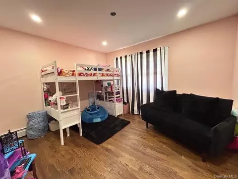 Bedroom - 32 Morris Ave, Patchogue, NY 11772 photo 6 of 6