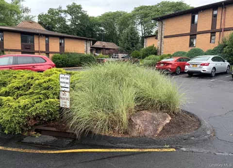 3 W Lawrence Park Dr #1, Orangetown, NY 10968