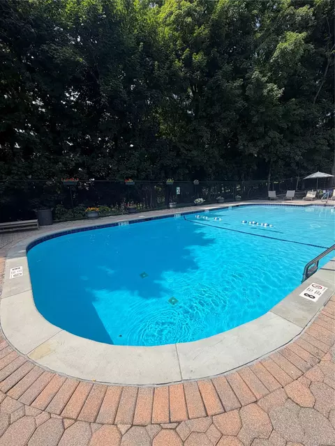 3 W Lawrence Park Dr #1, Orangetown, NY 10968