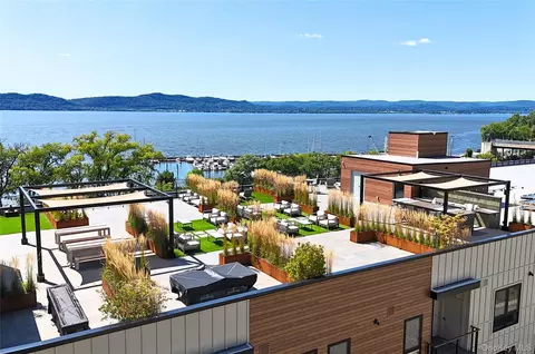 25 S Riverside Ave #305, Cortlandt, NY 10520