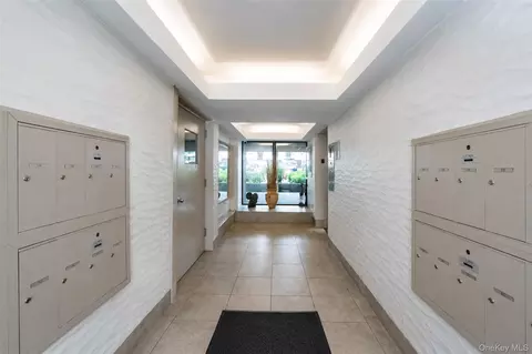 Entry Way - 162-31 9th Ave #7D, New York, NY 11357 photo 2 of 2