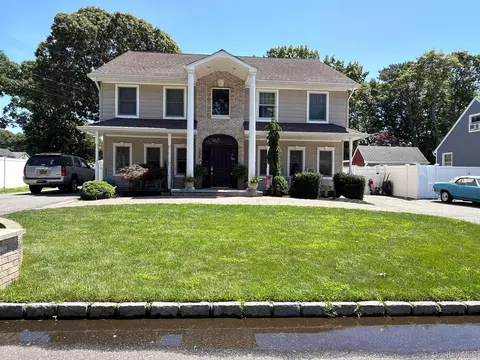 1133 Patricia Ave, West Islip, NY 11795