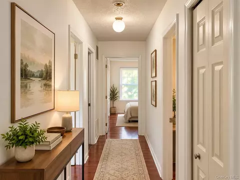 Entry Way - 41 Huntington Cir #41, Peekskill, NY 10566 photo 1 of 2