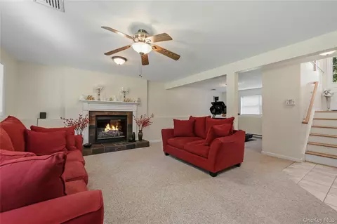 Living - 18 Hickory Pl, Wallkill, NY 10941 photo 3 of 4