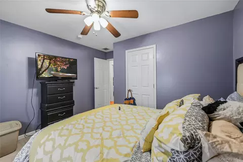 Bedroom - 18 Hickory Pl, Wallkill, NY 10941 photo 7 of 7