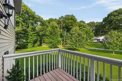 Exterior - 18 Hickory Pl, Wallkill, NY 10941 photo 5 of 8