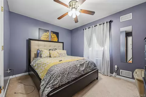 Bedroom - 18 Hickory Pl, Wallkill, NY 10941 photo 6 of 7
