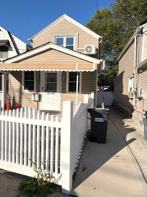 11727 142nd Pl, Jamaica, NY 11436