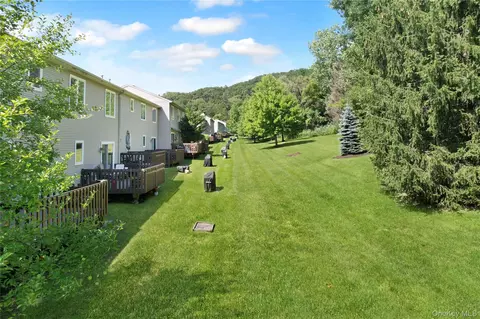 53 Leif Blvd, Clarkstown, NY 10920