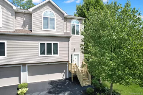 53 Leif Blvd, Clarkstown, NY 10920