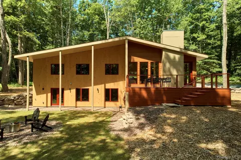 167 Timber Lake Dr, Highland, NY 12732