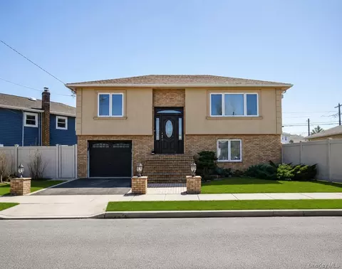 2715 Short St, Bellmore, NY 11710