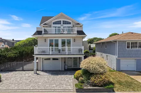 157 Washington Blvd, Long Beach, NY 11561