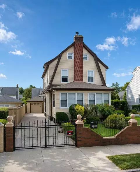 3569 161st St, Flushing, NY 11358