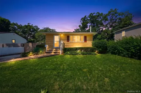 52 N 15th St, Wyandanch, NY 11798