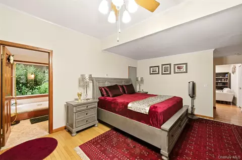 Bedroom - 19 Eckernkamp Dr, Smithtown, NY 11787 photo 2 of 6