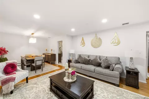 Living - 19 Eckernkamp Dr, Smithtown, NY 11787 photo 1 of 3