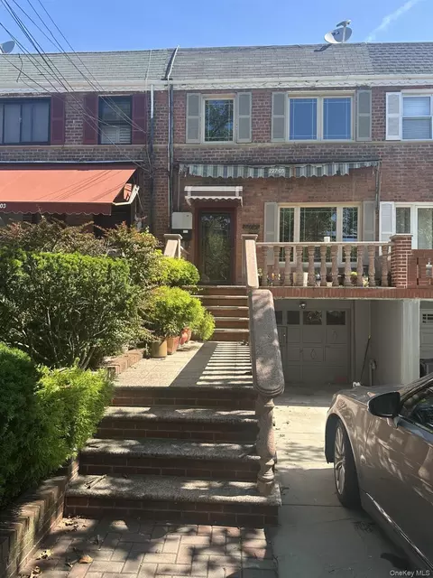 22705 141st Ave, New York, NY 11413