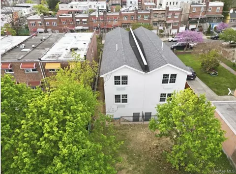 957 E 229th St, New York, NY 10466 photo 5