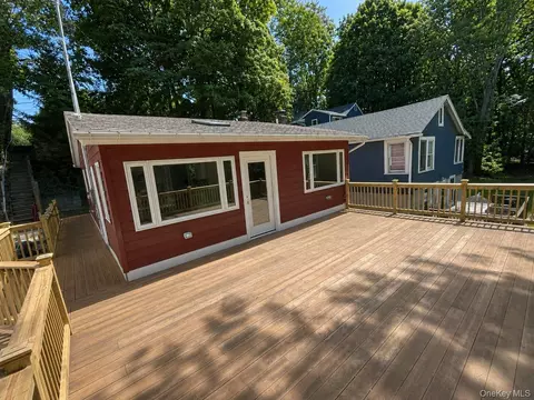 Exterior - 1945 New Hackensack Rd, La Grange, NY 12603 photo 8 of 10