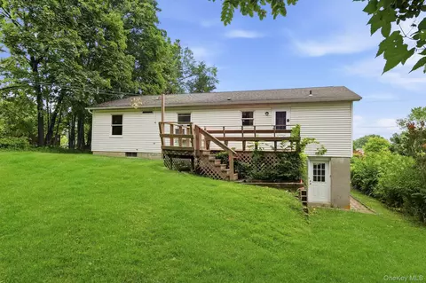 Exterior - 86 Spackenkill Rd, Poughkeepsie, NY 12603 photo 4 of 6