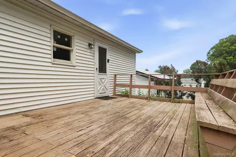 Exterior - 86 Spackenkill Rd, Poughkeepsie, NY 12603 photo 3 of 6