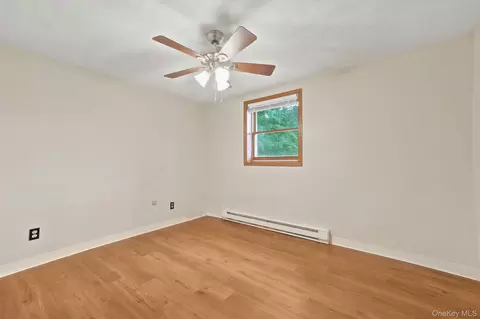 Bedroom - 86 Spackenkill Rd, Poughkeepsie, NY 12603 photo 5 of 5