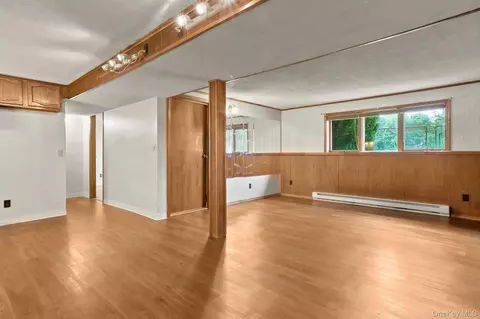 Living - 86 Spackenkill Rd, Poughkeepsie, NY 12603 photo 5 of 5