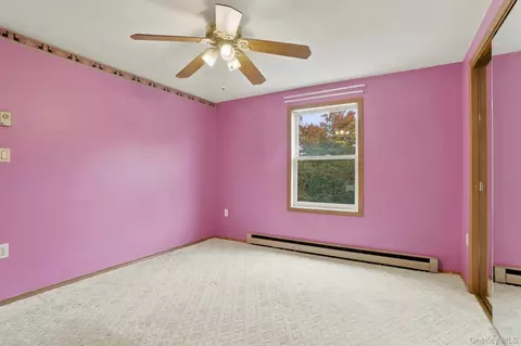 Bedroom - 86 Spackenkill Rd, Poughkeepsie, NY 12603 photo 4 of 5
