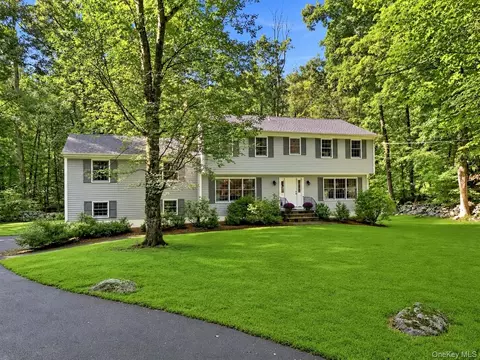 55 Brandon Dr, New Castle, NY 10549