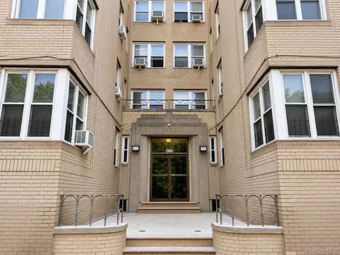2160 Bronx Park E #6J, New York, NY 10462