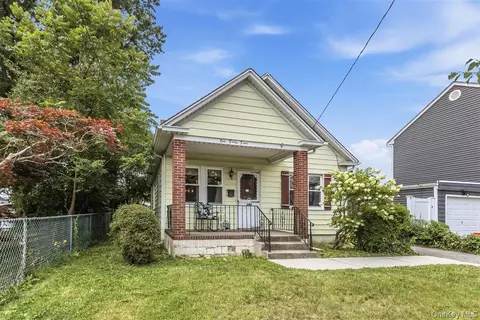 144 Sycamore St, West Hempstead, NY 11552