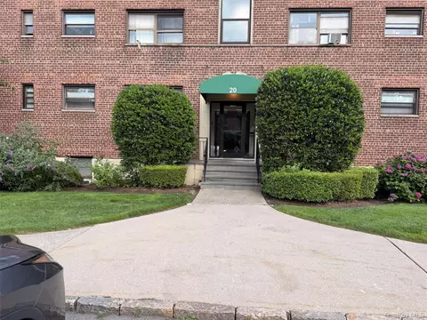 20 Shady Glen Ct #H, New Rochelle, NY 10805