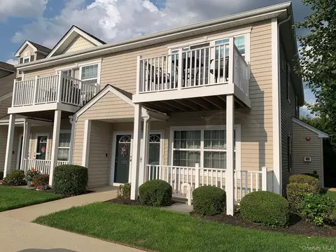 301 Willow Ln Valley Strm, Valley Stream, NY 11580
