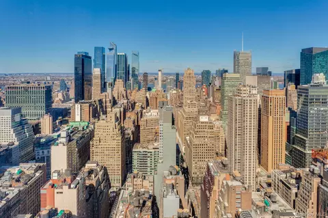 400 Fifth Ave, New York, NY 10018