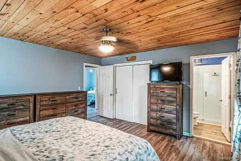 Bedroom - 4 Coleman Ave, Patchogue, NY 11772 photo 2 of 6